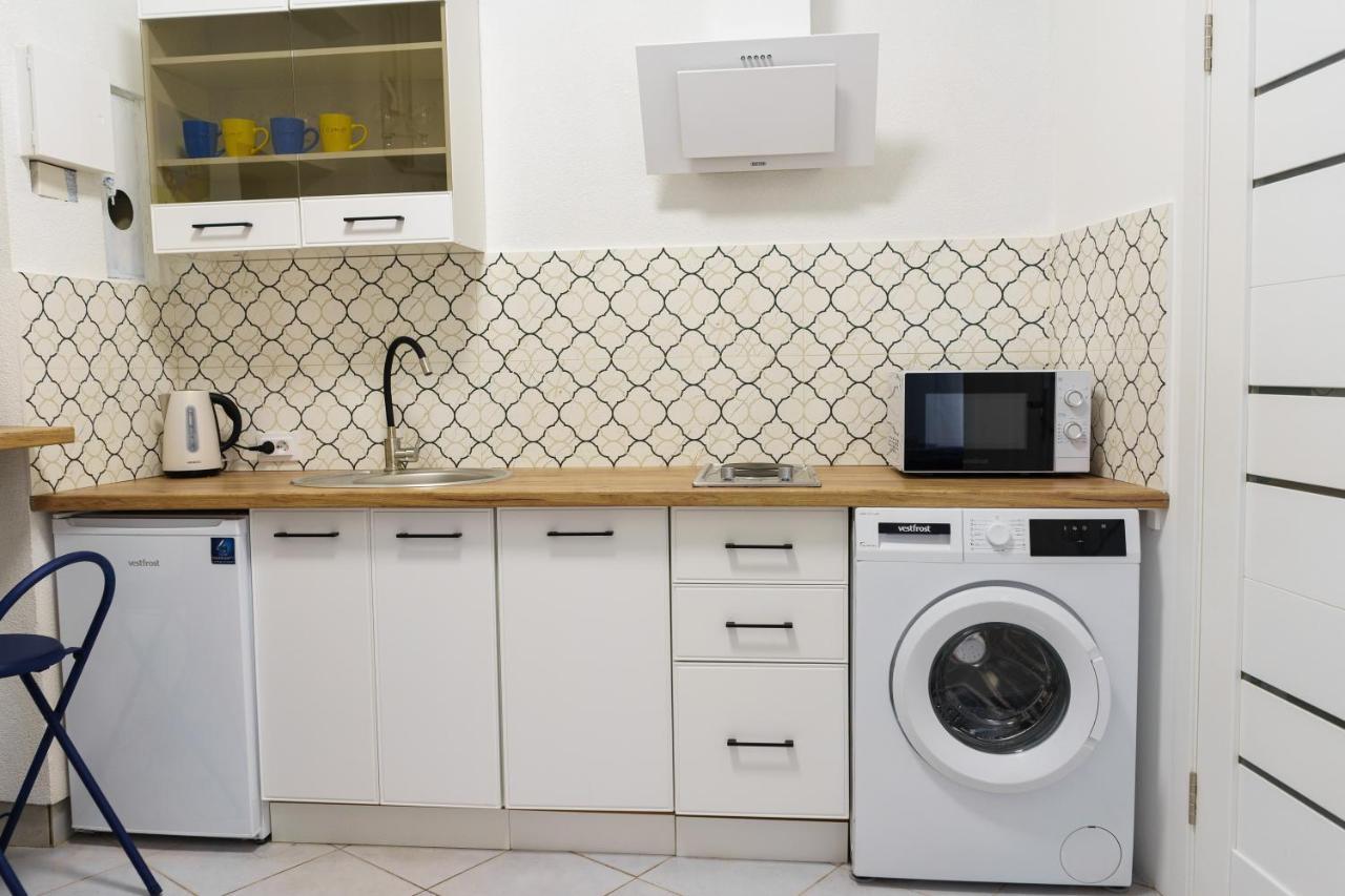 Charming Apartments In The Heart Of Lviv - Valova, Nasypna Str ภายนอก รูปภาพ