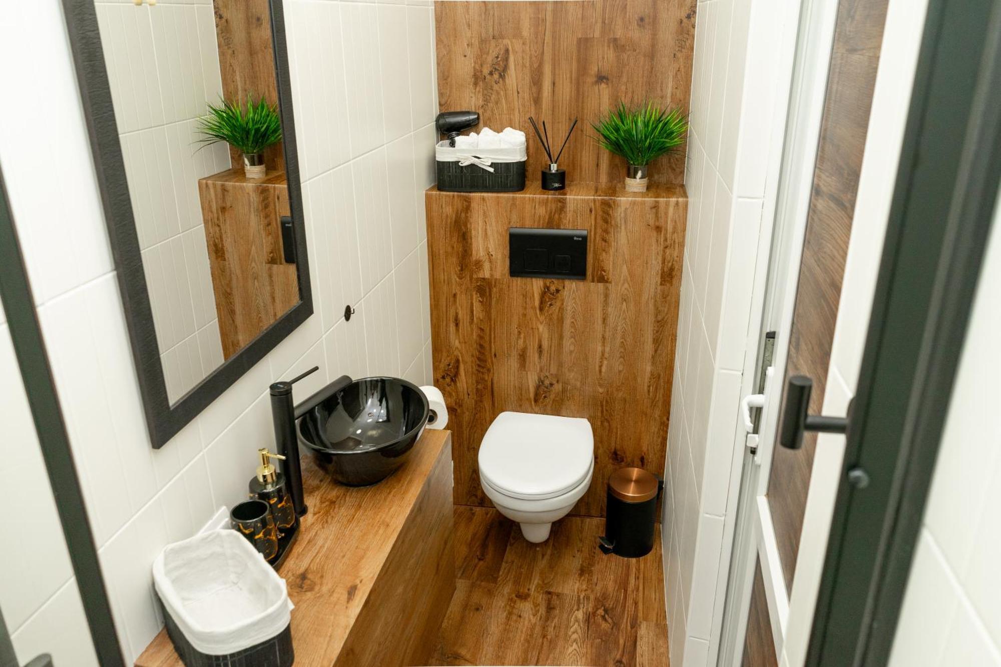 Charming Apartments In The Heart Of Lviv - Valova, Nasypna Str ภายนอก รูปภาพ