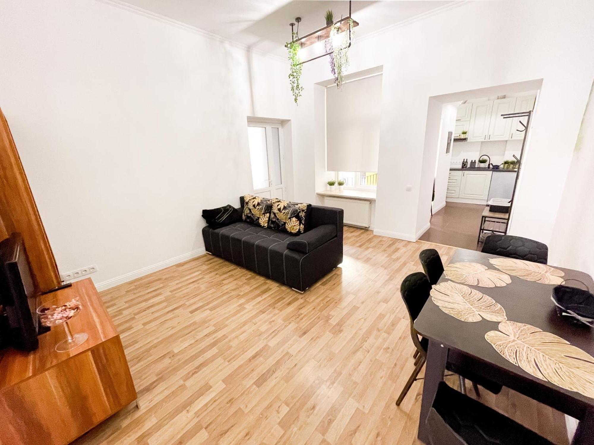 Charming Apartments In The Heart Of Lviv - Valova, Nasypna Str ภายนอก รูปภาพ